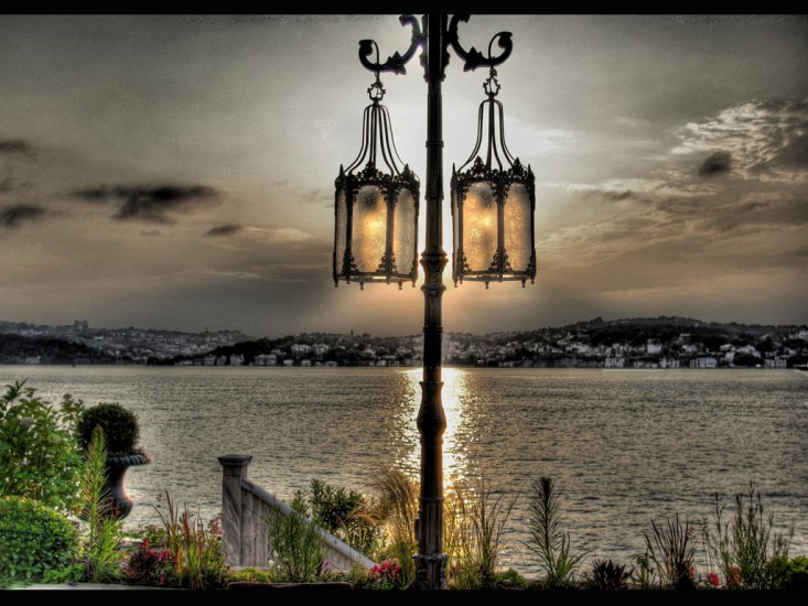 tapety -  LAMPY, ŻYRANDOLE,LATARNIE - istanbul.jpg