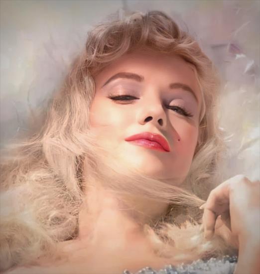 Marilyn Monroe - FtikbbCWIAU_dwX.jpg